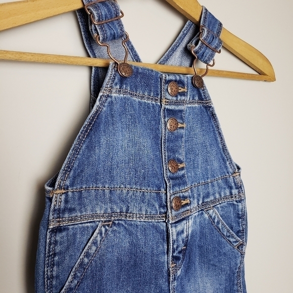 Oshkosh B'Gosh Girls Denim Overalls size 6M - Picture 4 of 8